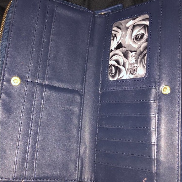 Wallets - Picture 4 of 4